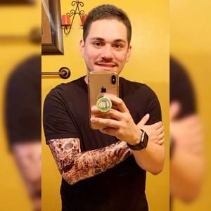 Meet your Posher, Adolfo